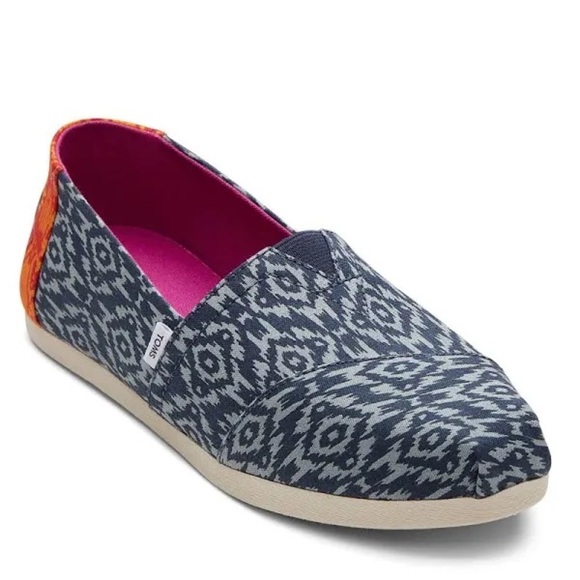 TOM's Blue Southwest Inspired Slip On - Size 7.5 Wide - Picture 1 of 5